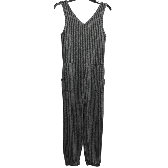 Pants - Art Class Gray Stripe Rib Knit Cropped Jumpsuit Girls XL 14 16 Pockets